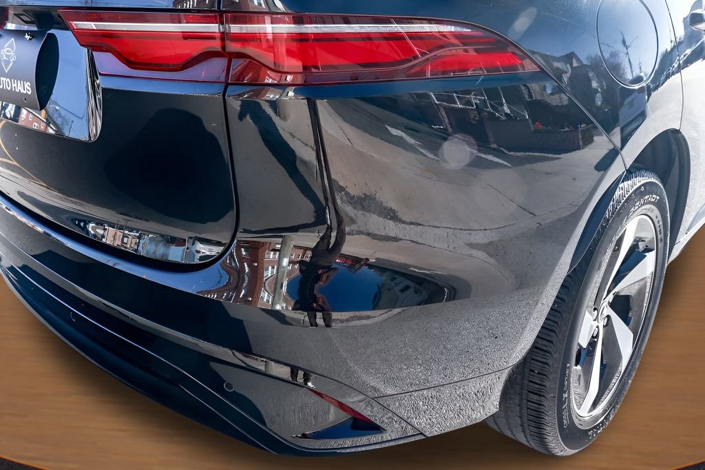 Used 2024 Jaguar F-PACE R-Dynamic S image 13