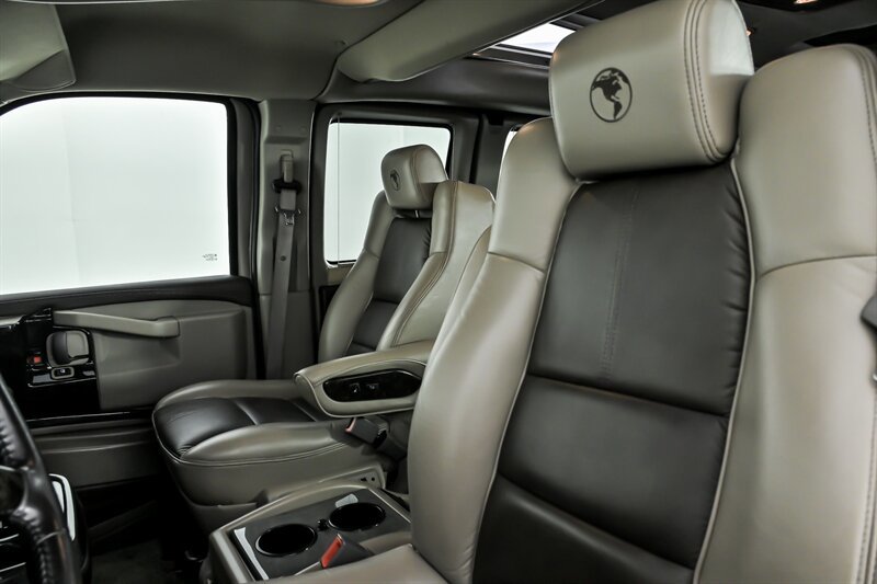 Used 2018 GMC Savana 2500 Extended w/ Enhanced Convenience Package RWD image 22