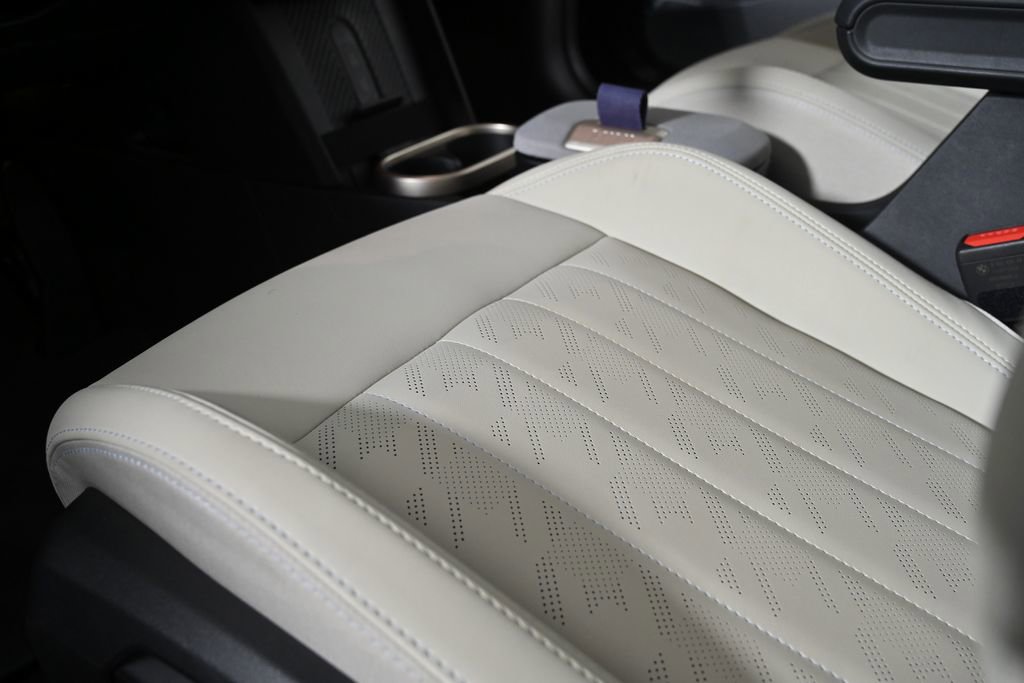 Used 2025 MINI Cooper 2-Door Hardtop image 28