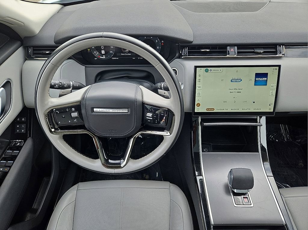 Used 2025 Land Rover Range Rover Velar Dynamic SE image 19