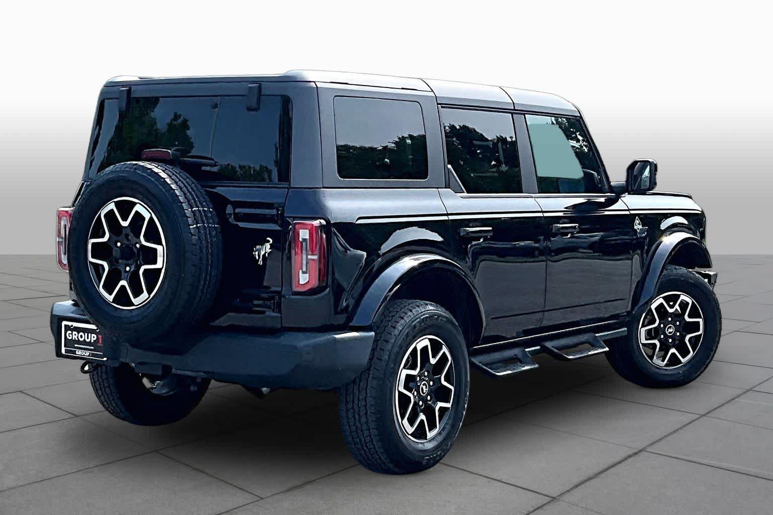 Used 2024 Ford Bronco Outer Banks AWD/4WD image 13