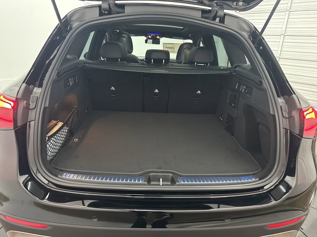 Used 2026 Mercedes-Benz GLC 300 image 24
