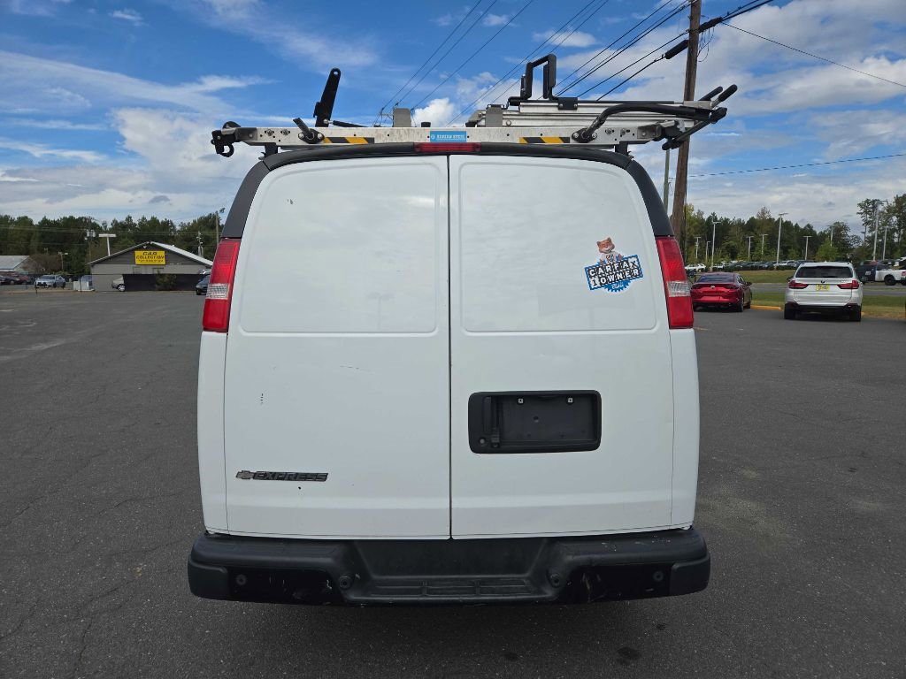 Used 2018 Chevrolet Express 2500 w/ Driver Convenience Package image 5