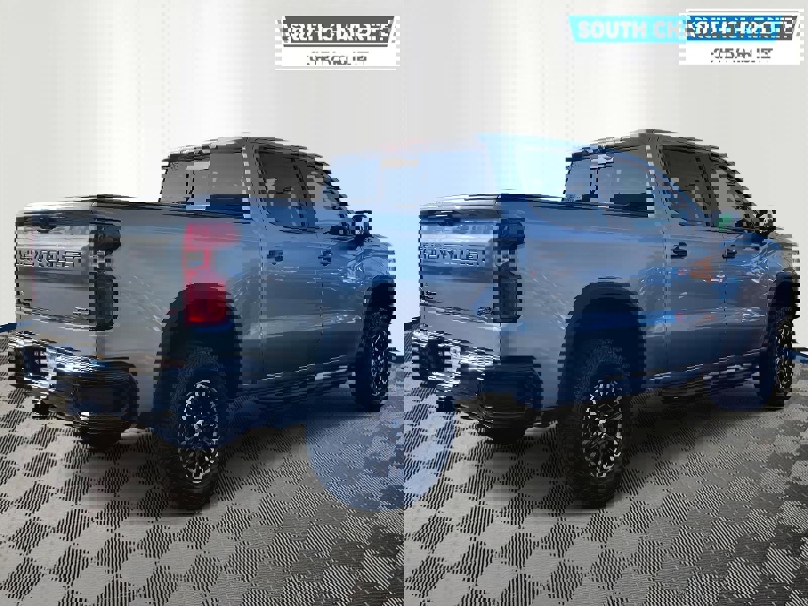 Used 2024 Chevrolet Silverado 1500 ZR2 w/ Technology Package image 5