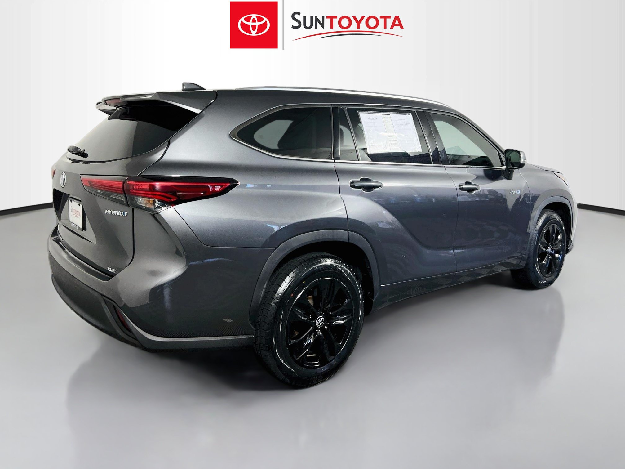 Used 2020 Toyota Highlander XLE FWD image 4