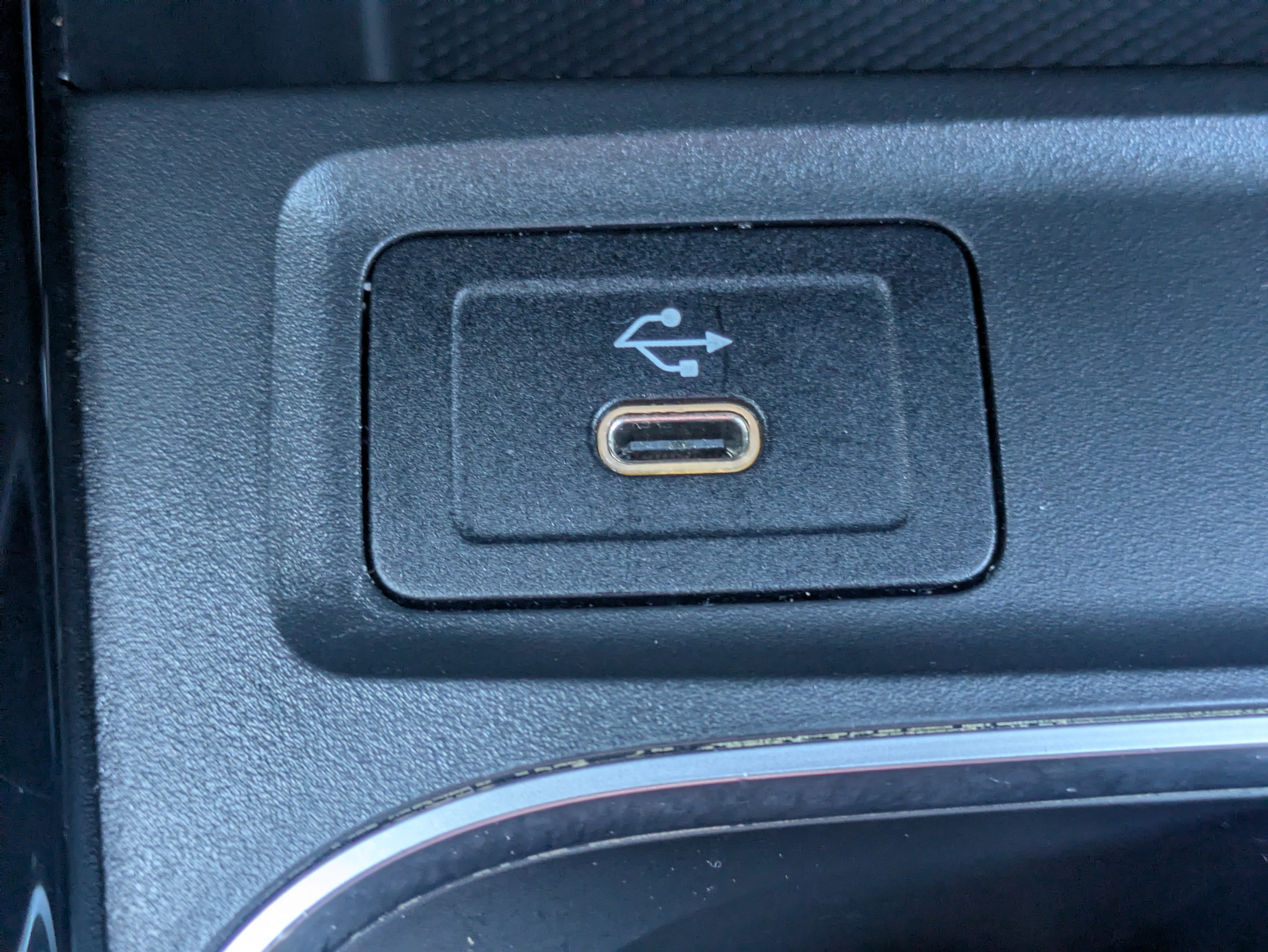 Certified 2025 Mercedes-Benz GLB 250 image 20