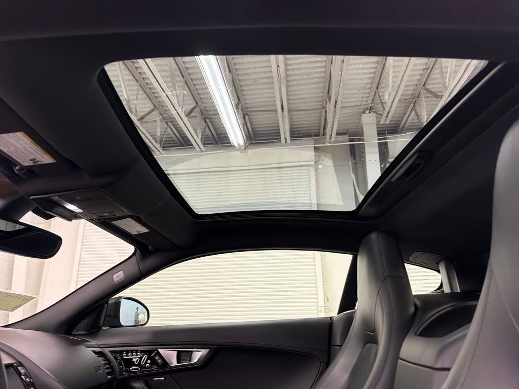 Used 2017 Jaguar F-TYPE S RWD image 9