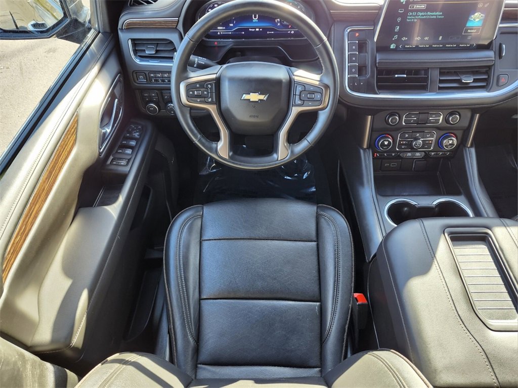 Used 2023 Chevrolet Suburban High Country w/ Premium Package 2 image 13