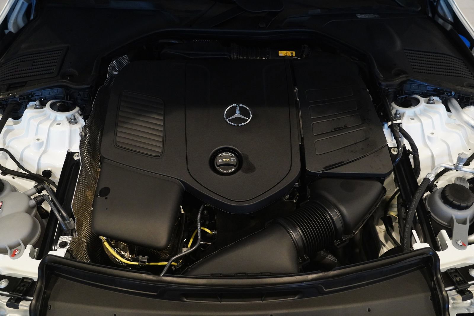 Used 2025 Mercedes-Benz C 300 4MATIC Sedan image 30