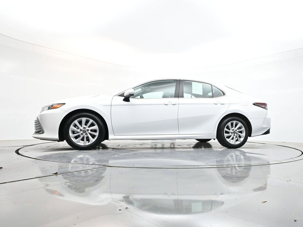 Used 2024 Toyota Camry LE image 30