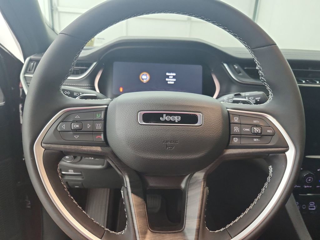 New 2025 Jeep Grand Cherokee L Limited image 22