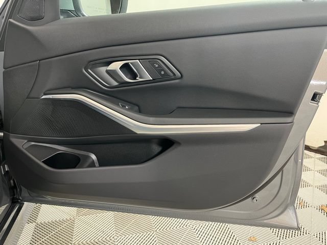 New 2026 BMW 330i xDrive Sedan w/ Premium Package AWD/4WD image 23