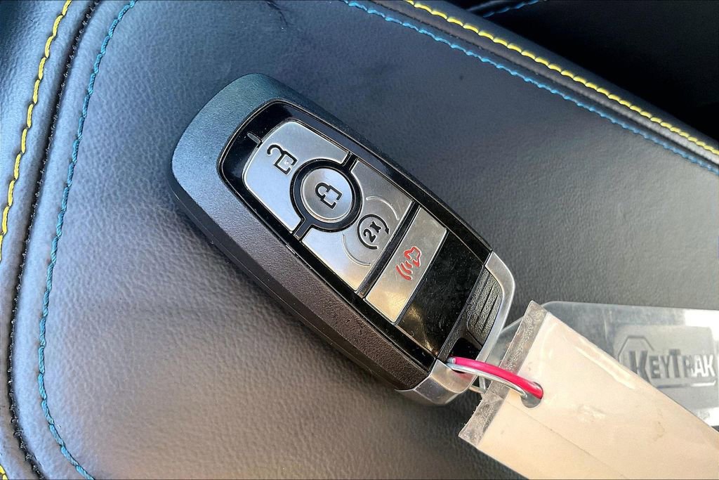 Used 2025 Ford Maverick Lobo image 11