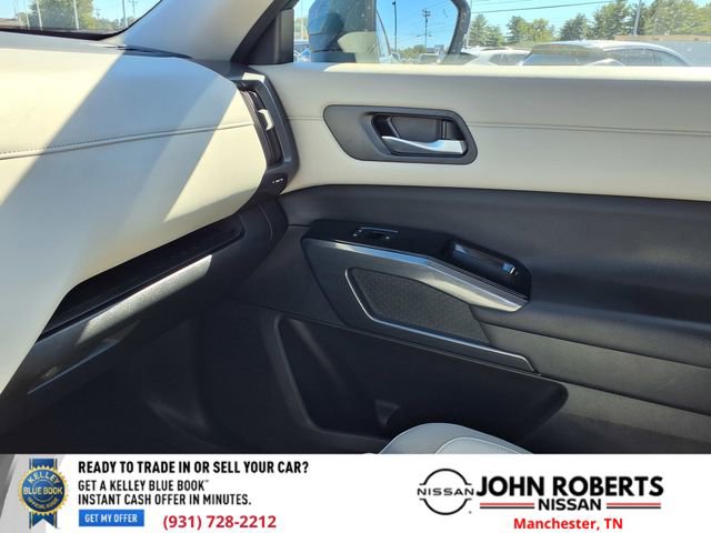 Certified 2024 Nissan Pathfinder SL image 8