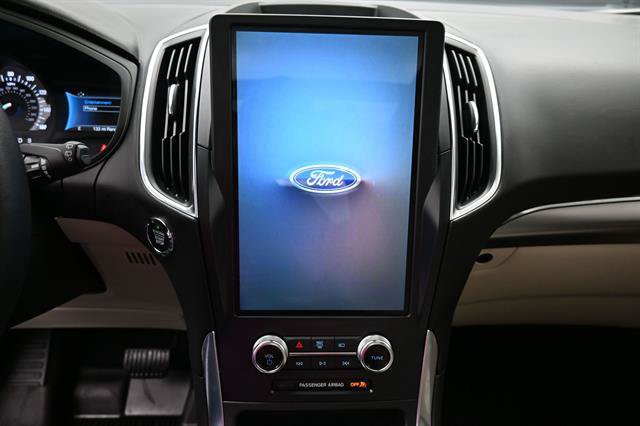 Certified 2024 Ford Edge Titanium AWD/4WD image 11