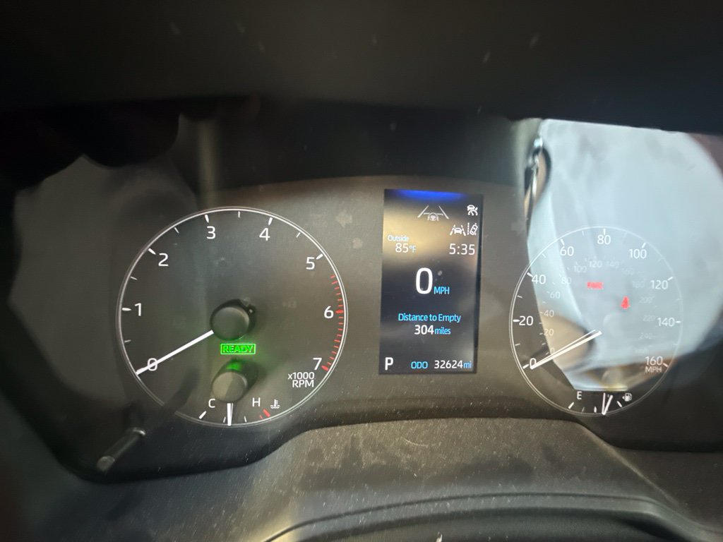 Used 2024 Toyota Corolla LE FWD image 11