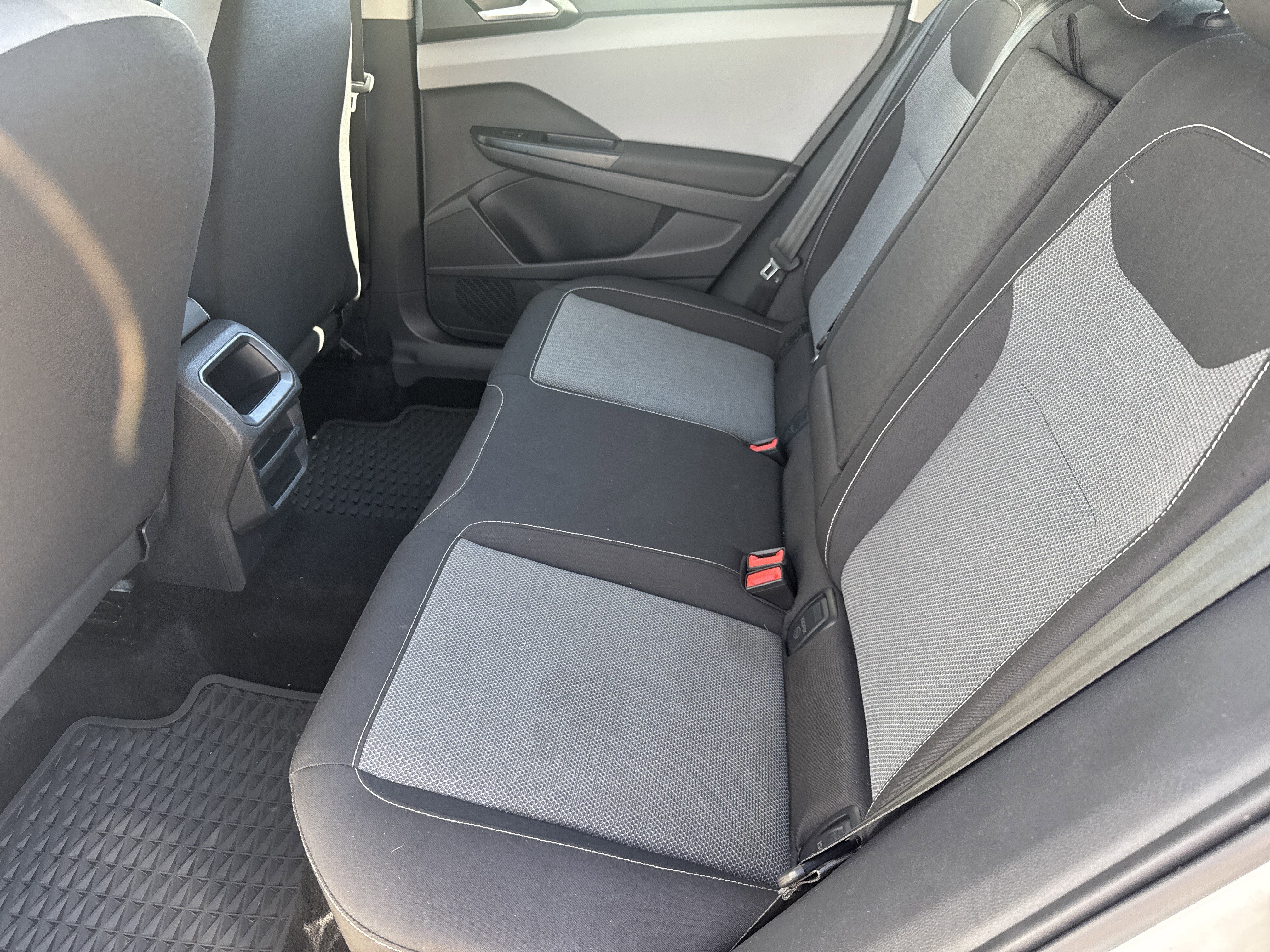 Used 2023 Volkswagen Taos S image 6