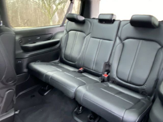 New 2024 Jeep Wagoneer L Series II image 24