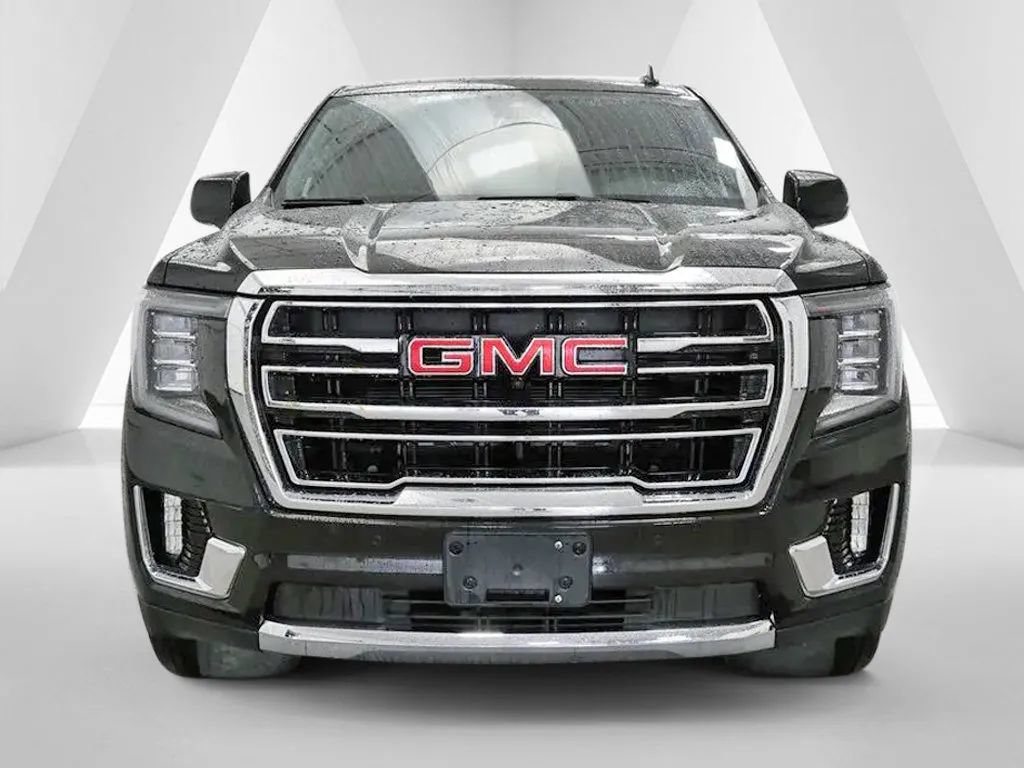 Used 2023 GMC Yukon XL SLT w/ SLT Luxury Package AWD/4WD image 2