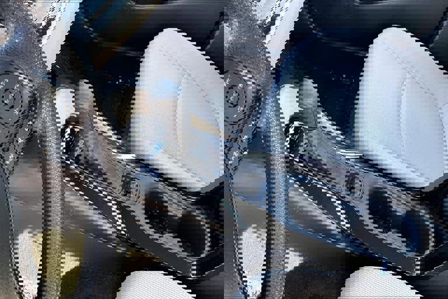 Used 2022 Toyota Corolla LE image 16