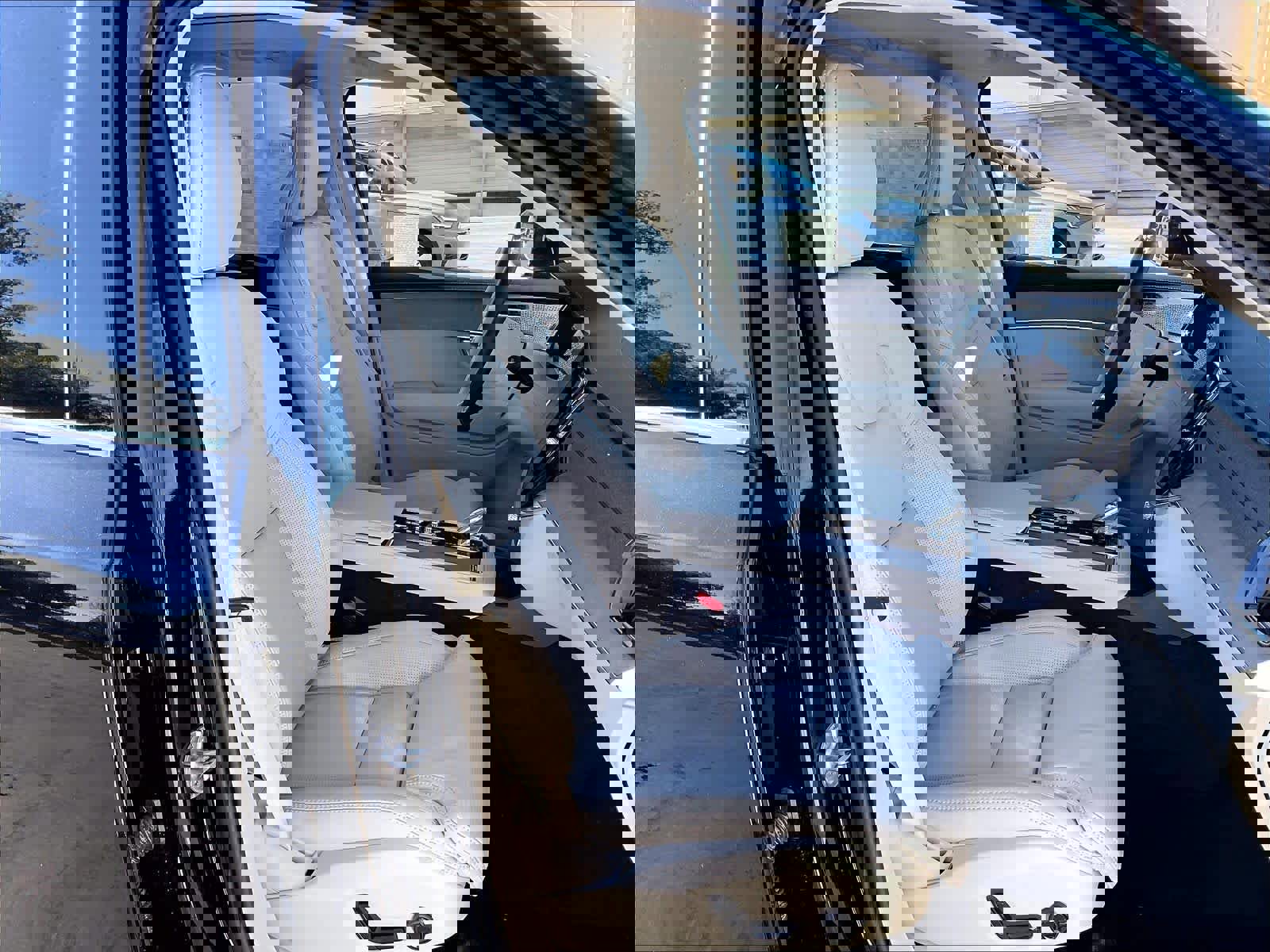 New 2026 Volvo XC90 T8 Ultra w/ Lounge Package image 32