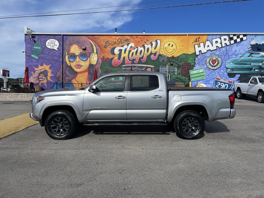 Used 2023 Toyota Tacoma SR5 w/ Technology Package AWD/4WD image 2