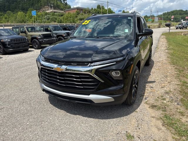 Used 2025 Chevrolet TrailBlazer LT AWD/4WD image 7