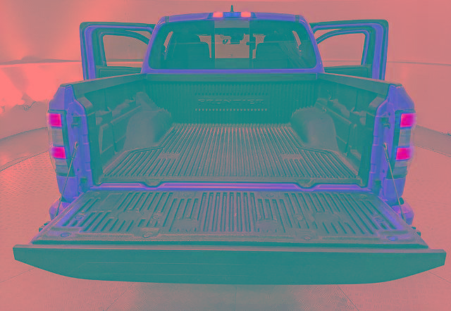 Used 2025 Nissan Frontier PRO-4X AWD/4WD image 7