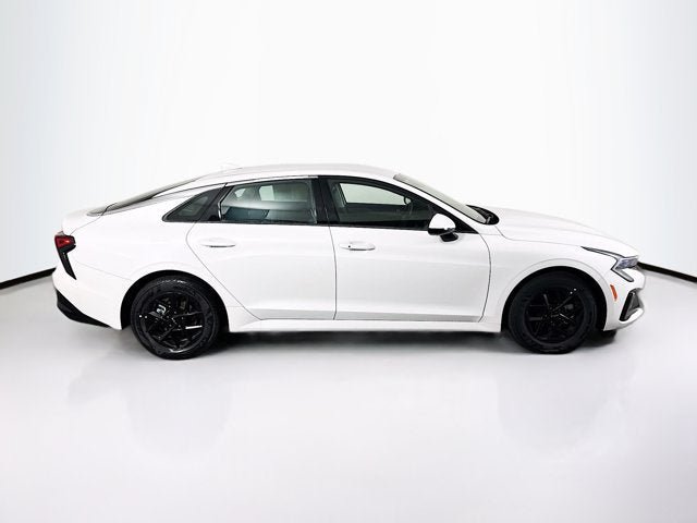 New 2025 Kia K5 LXS FWD image 4