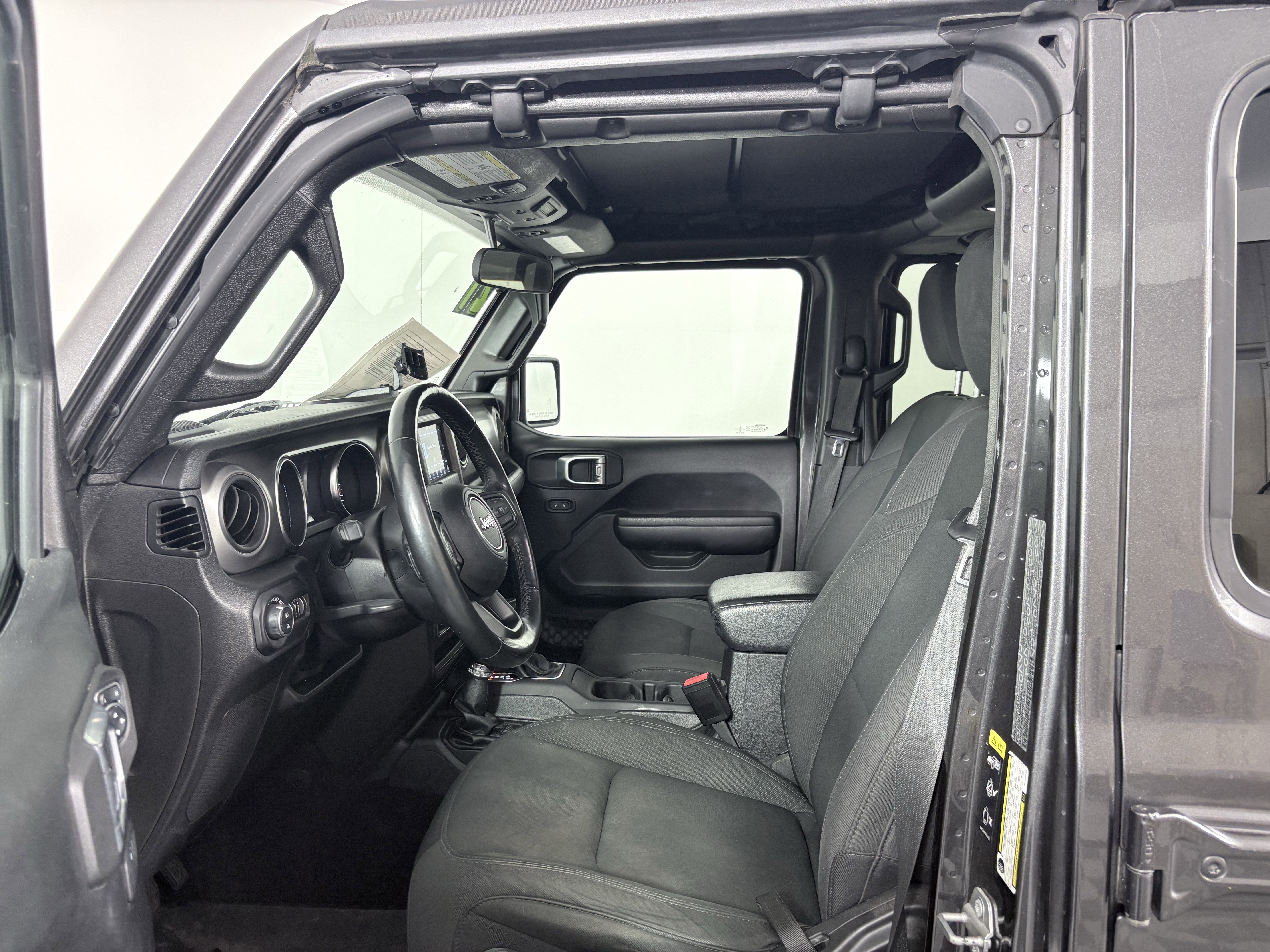 Used 2021 Jeep Gladiator Sport image 17