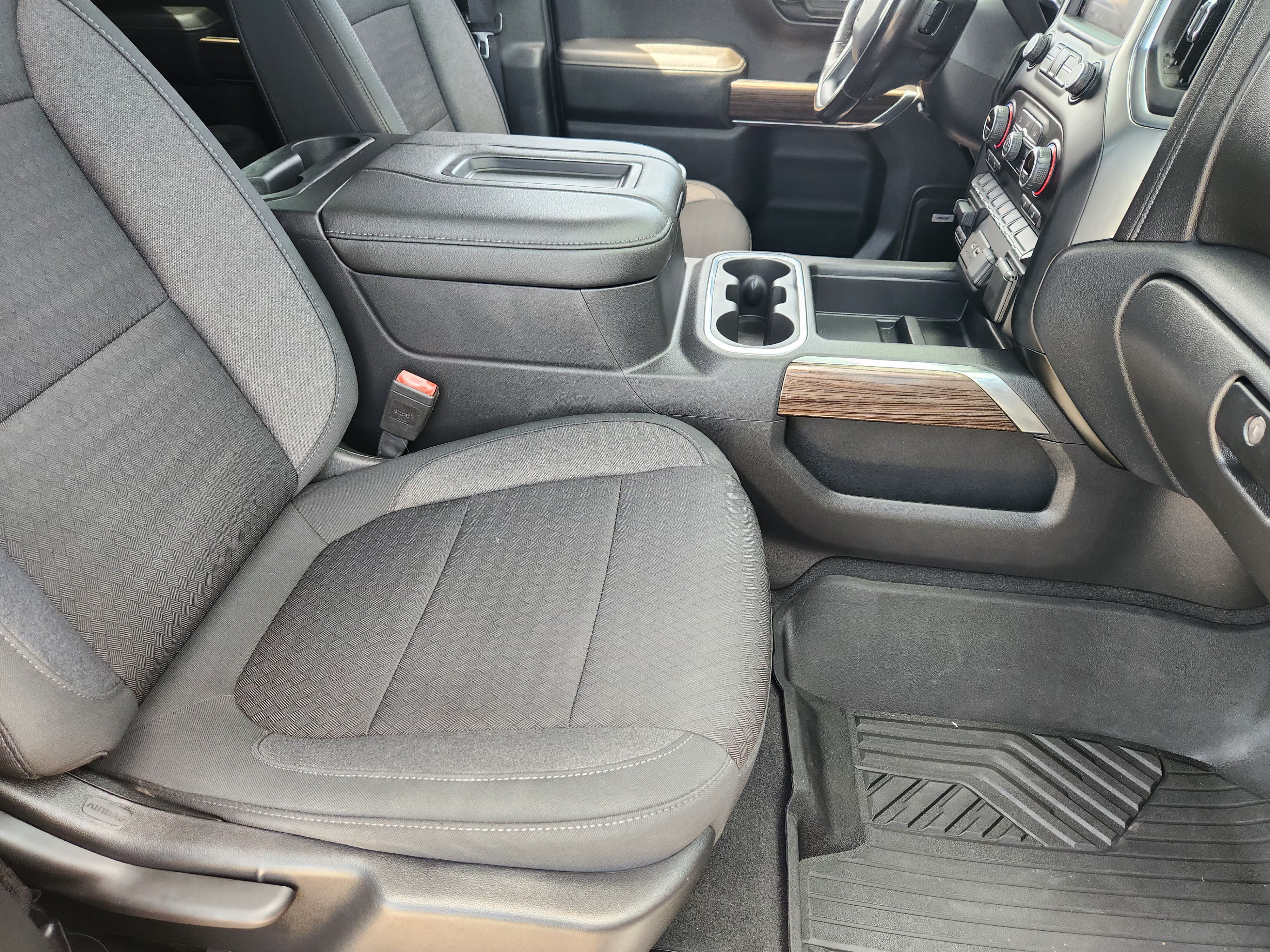 Used 2020 Chevrolet Silverado 1500 RST AWD/4WD image 15