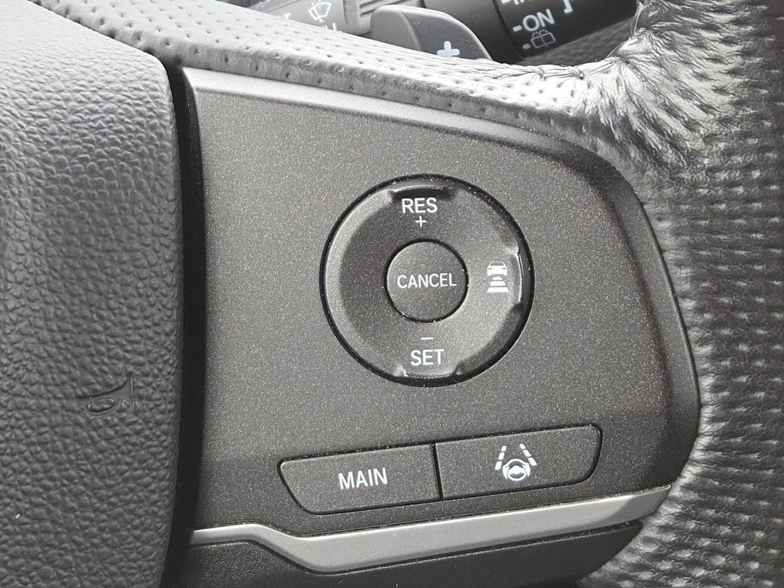 Used 2023 Honda Passport EX-L image 6