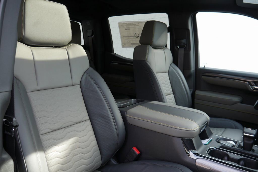 New 2026 Chevrolet Silverado 1500 ZR2 w/ Dark Appearance Package image 25