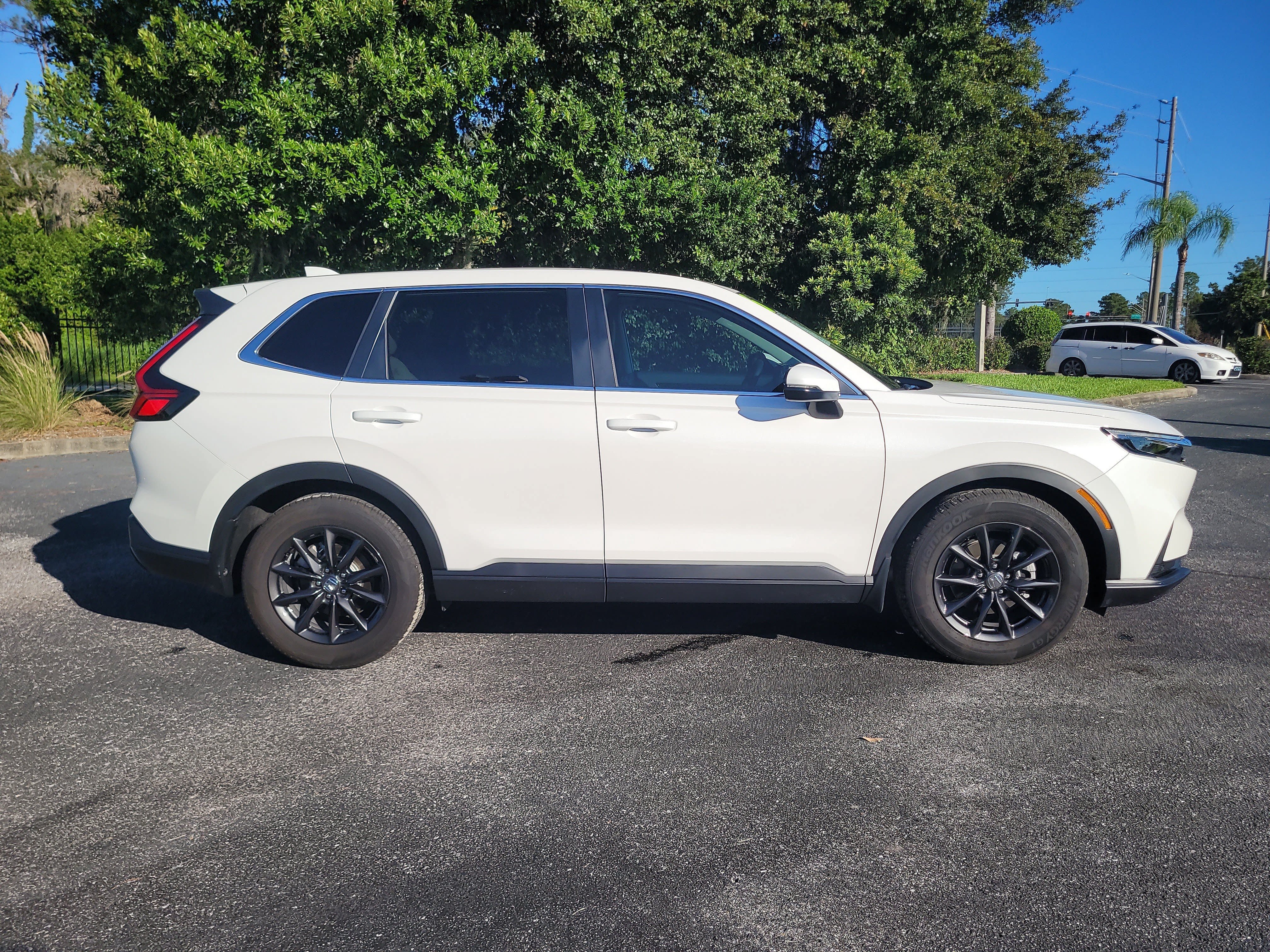Used 2026 Honda CR-V EX-L image 8