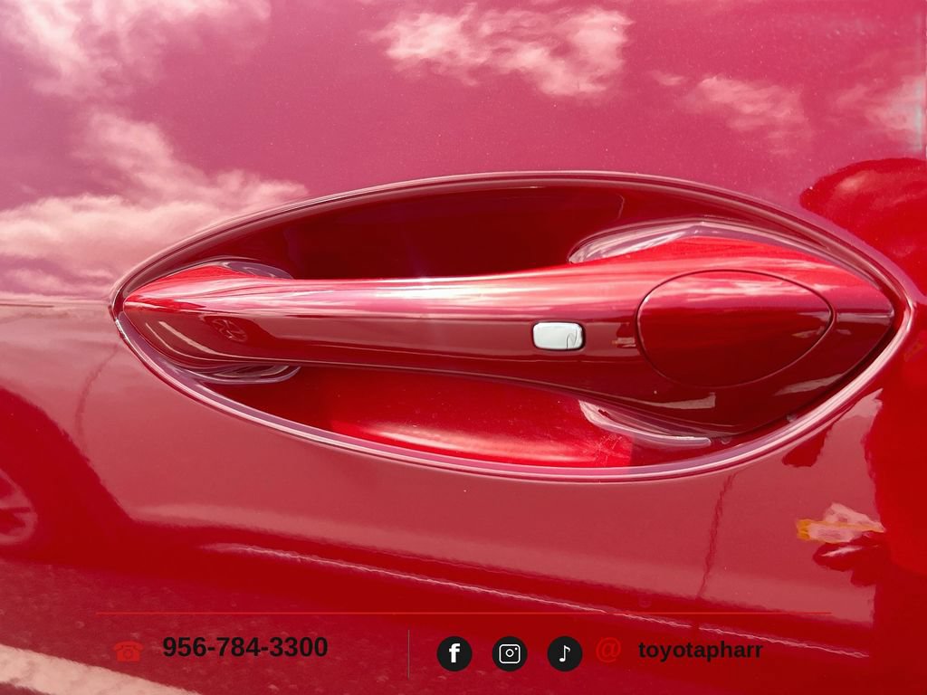 Used 2026 Chevrolet Trax RS w/ Driver Confidence Package FWD image 34