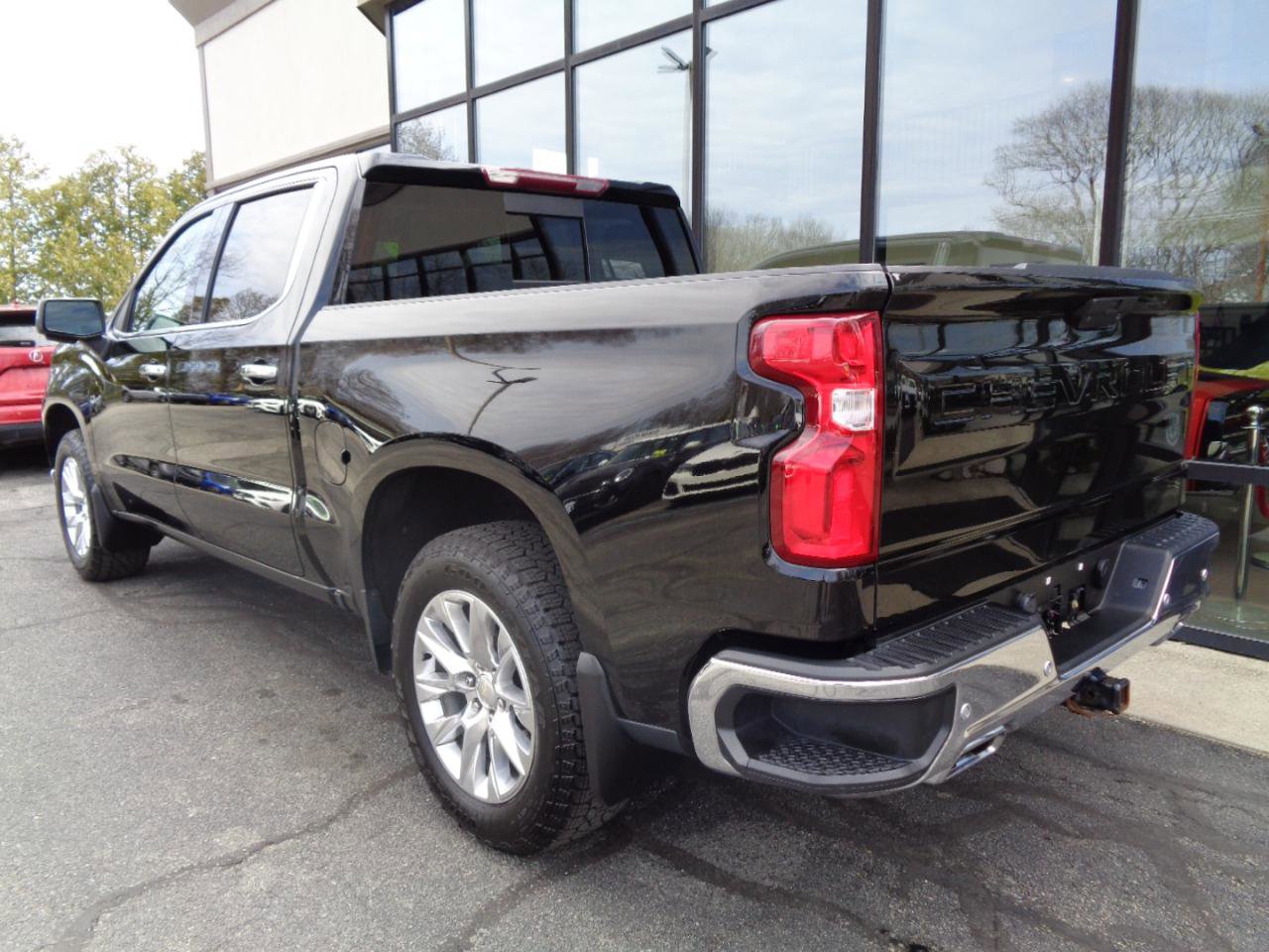 Used 2022 Chevrolet Silverado 1500 LTZ w/ LTZ Premium Package image 7