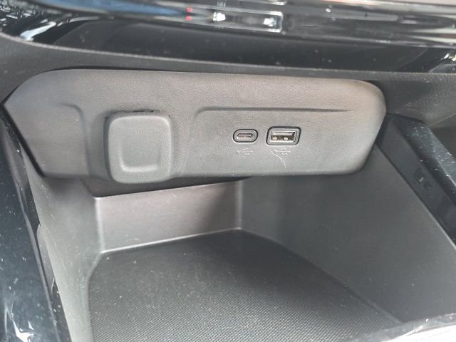 Used 2024 Chevrolet Trax LT FWD image 15