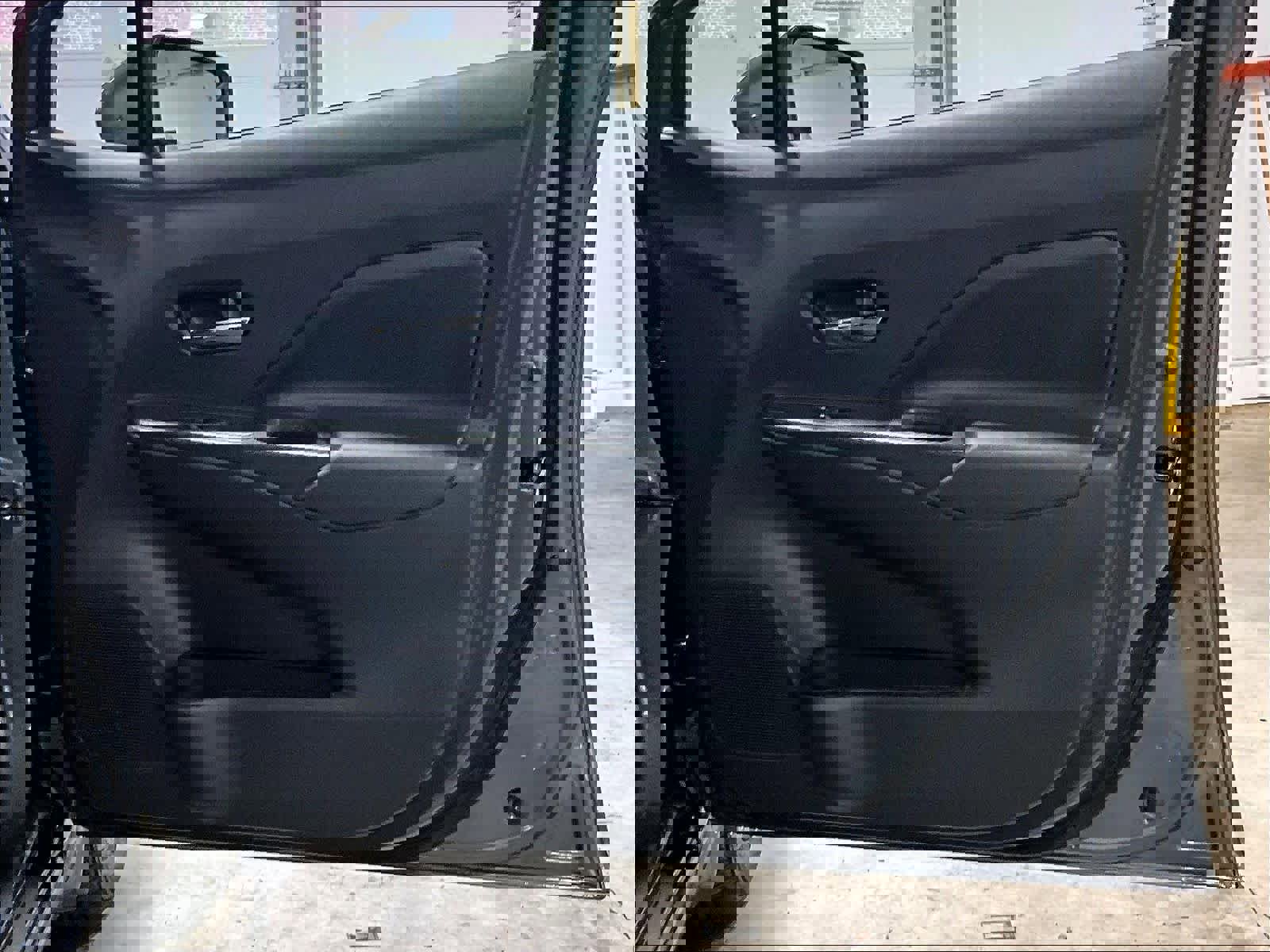 Used 2025 Nissan Versa SV w/ Trunk Package image 12