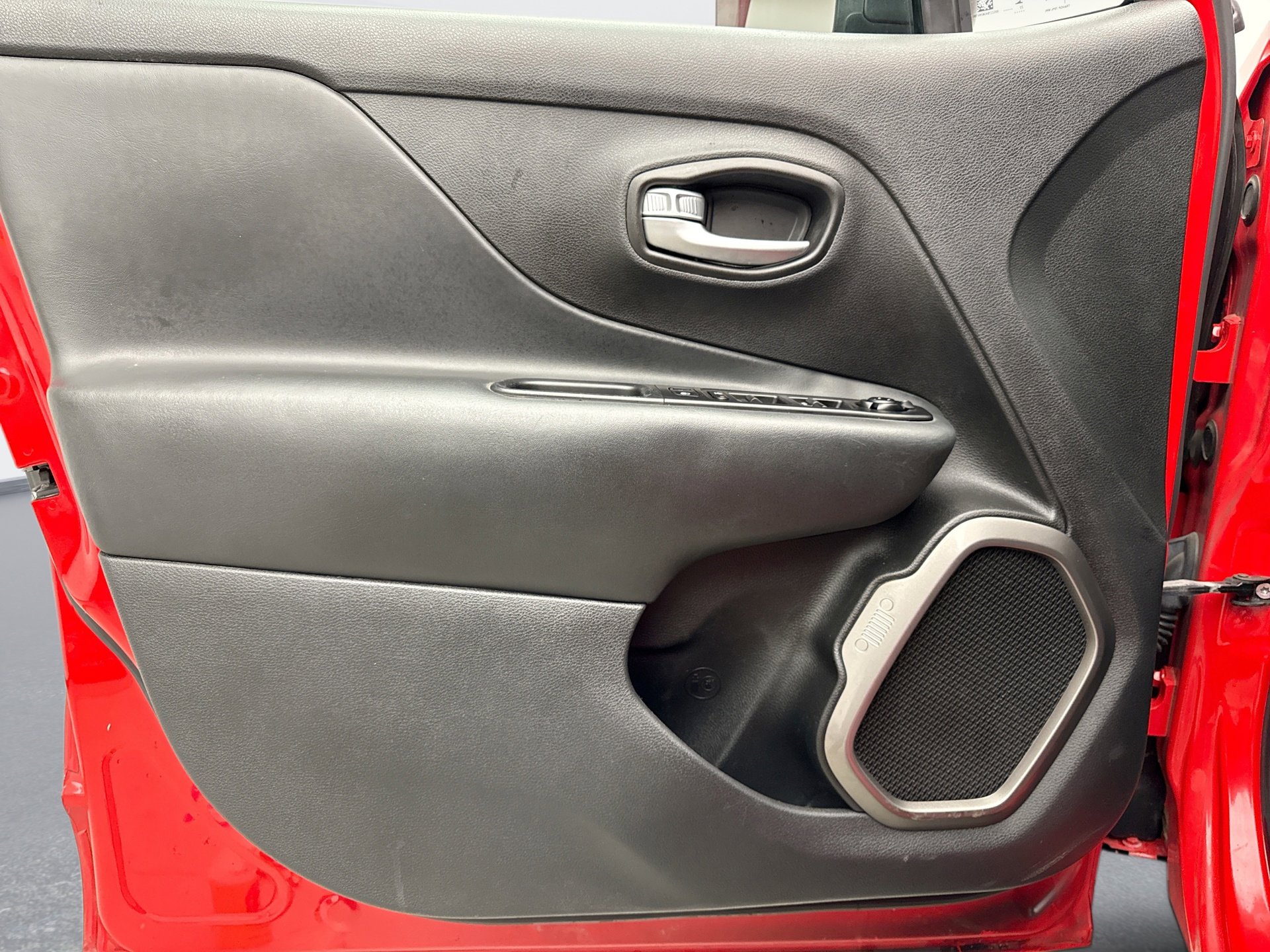 Used 2022 Jeep Renegade Latitude w/ Convenience Group image 9