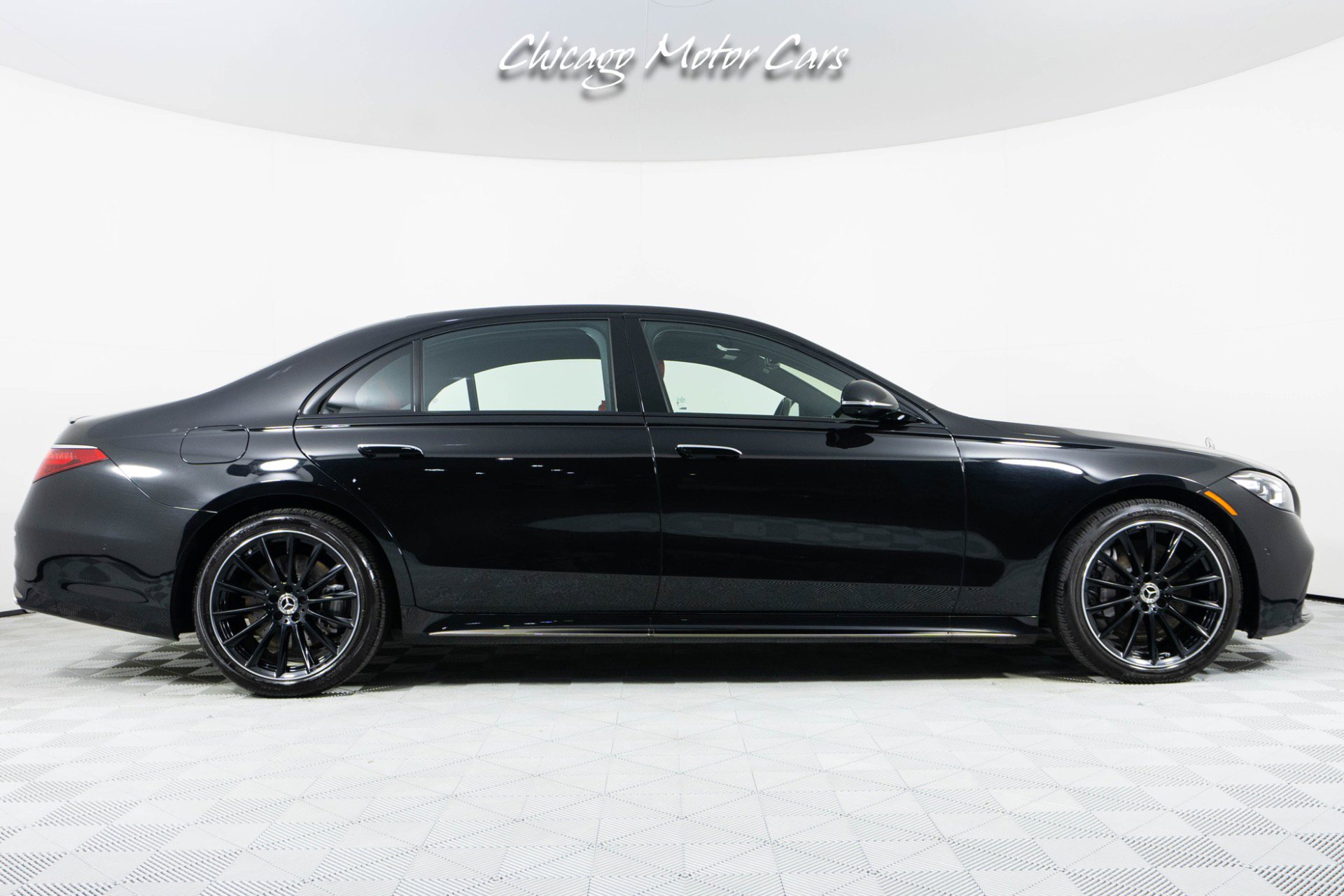 Used 2024 Mercedes-Benz S 580 4MATIC Sedan image 9