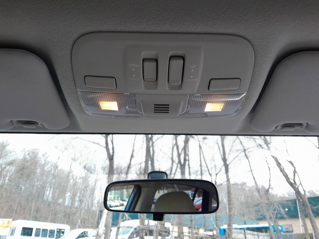 Used 2015 Subaru Crosstrek 2.0i Premium w/ Moonroof Package image 38