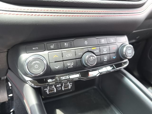 Used 2024 Dodge Durango GT AWD/4WD image 24