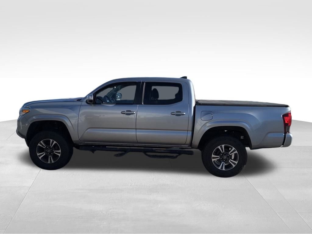 Used 2019 Toyota Tacoma SR image 2