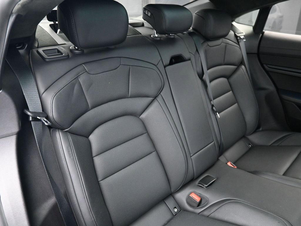 Certified 2022 Porsche Taycan GTS image 25