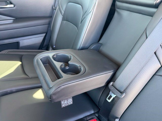 Used 2024 Nissan Pathfinder SL AWD/4WD image 28
