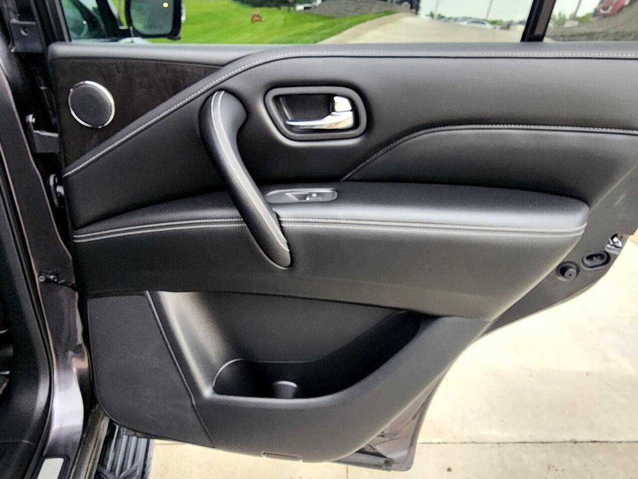 Used 2024 INFINITI QX80 Luxe image 37