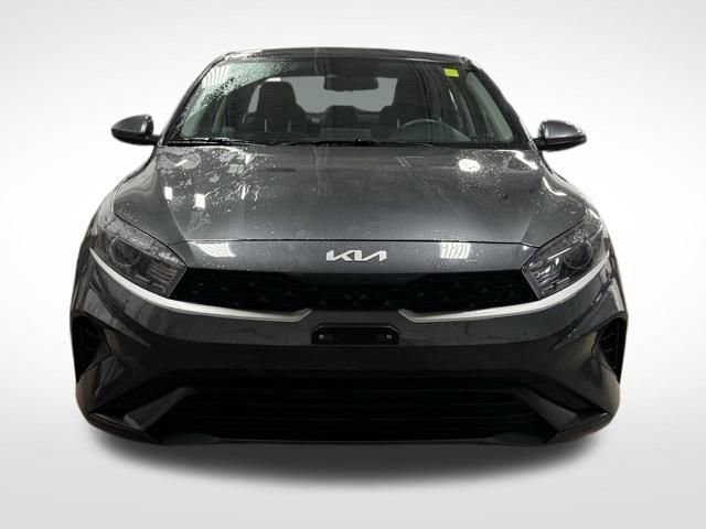Used 2024 Kia Forte LXS image 3