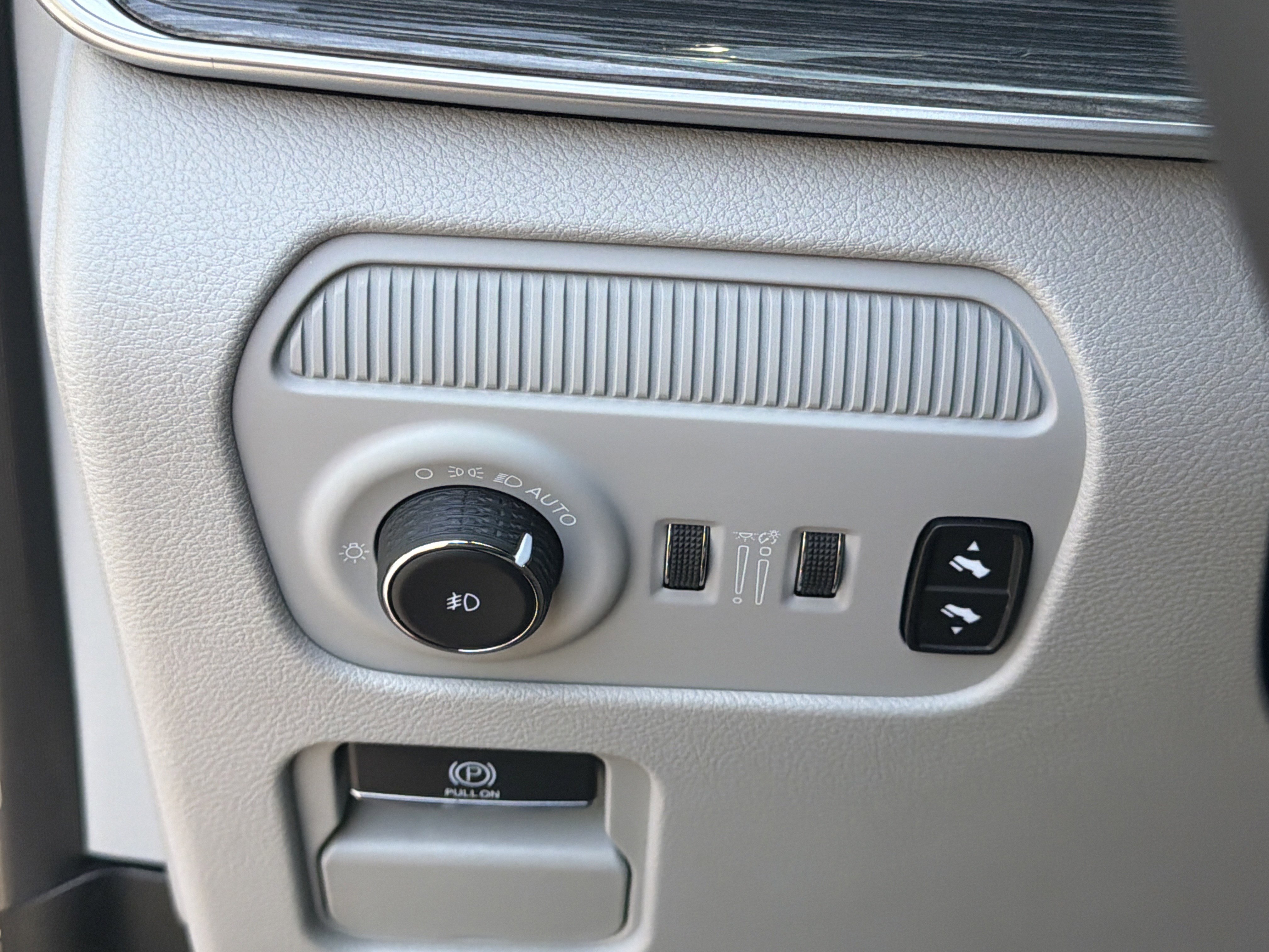 Used 2022 Jeep Wagoneer Series III w/ Premium Group I AWD/4WD image 43