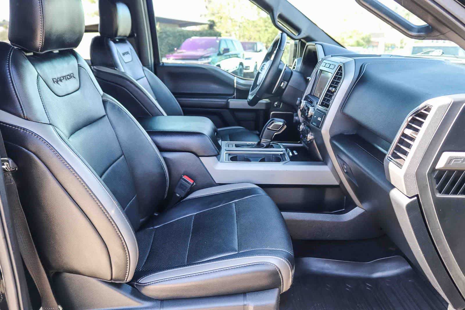 Used 2018 Ford F150 Raptor w/ Equipment Group 802A Luxury AWD/4WD image 16