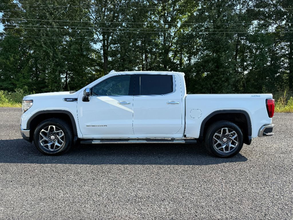 Used 2023 GMC Sierra 1500 SLT w/ SLT Premium Package image 4